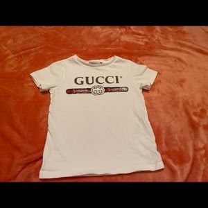 Toddler Girls Gucci cotton t-shirt with Gucci logo